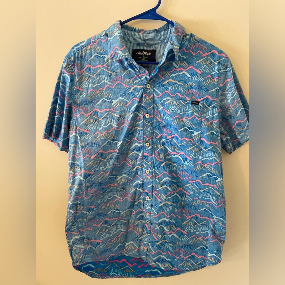 Chubbies Men's Blue and Pink Patterned Shirt